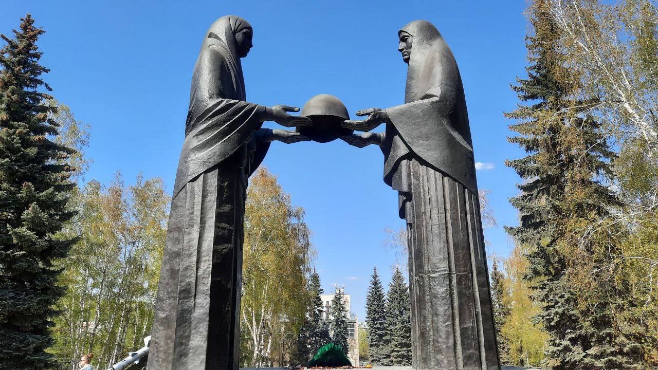 Памятник Скорбящим матерям // Фото: Ярослав Щербаков